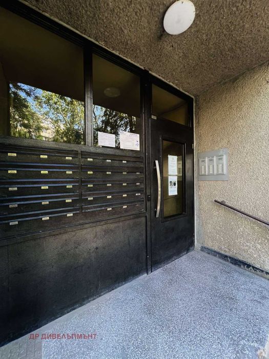 Продава се Тристаен апартамент в София, Младост 1 - 98 кв.м за 3240 €/кв.м - Снимка #14