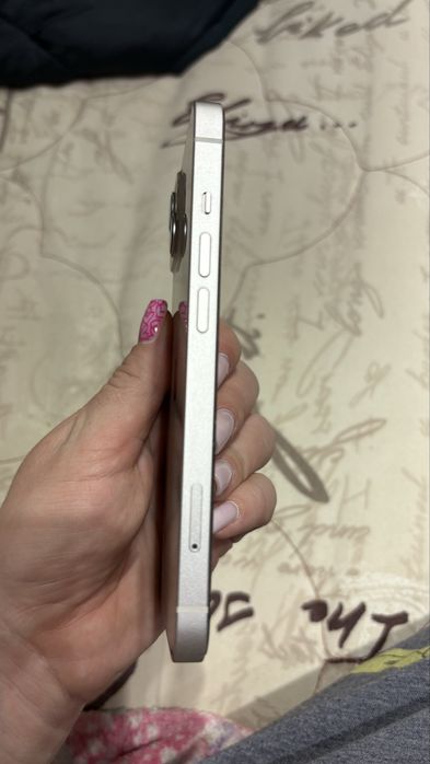 Продам Айфон 13 128 гб