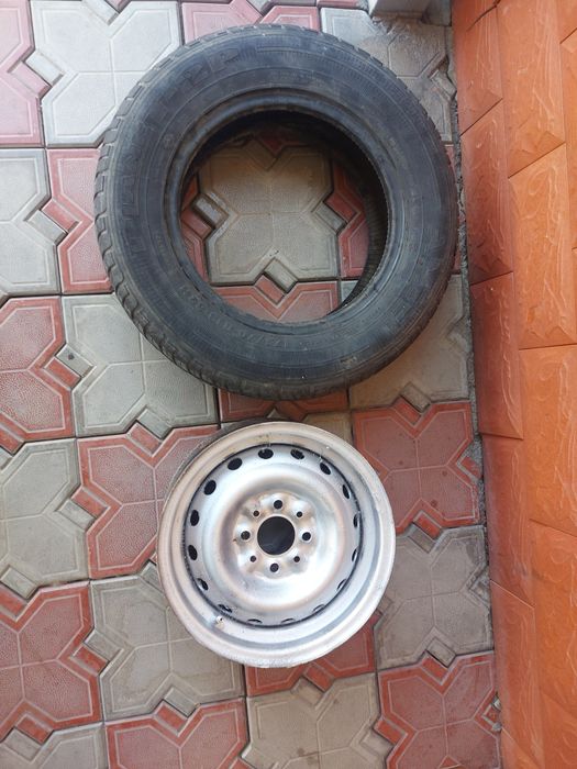 Шины с дискам можно на запаску