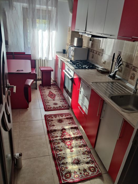 Închiriez apartament 3 camera in Târgu frumos
