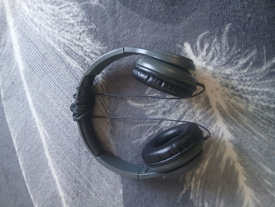 Căști cu fir de gaming