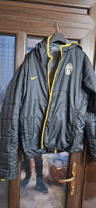 vand gecuta primăvara Nike mărimea M