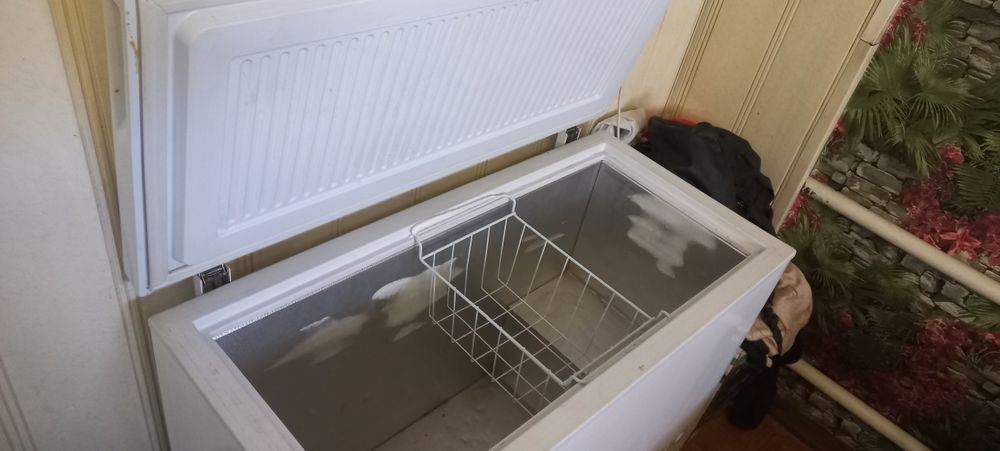 Продам  морозильник бирюса обьем 220л