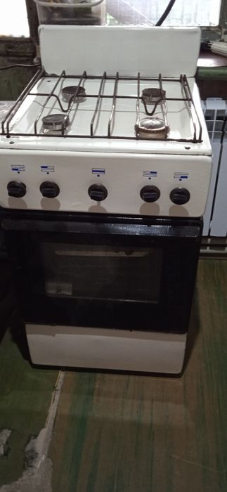Продам газовую плиту