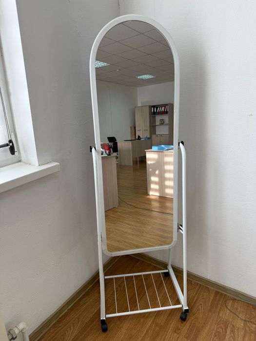 Столы и стулья продам