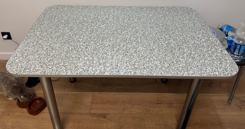 Стол    кухонный