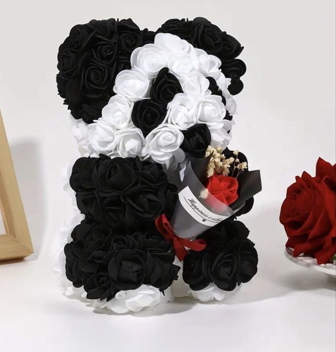 Подарък за момиче/жена-мече от рози