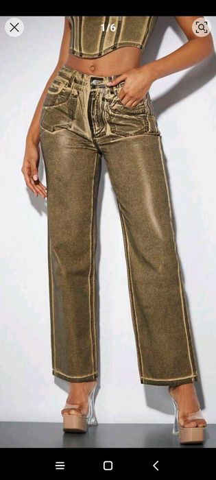 Уникален метален комплект дънки и бюстие