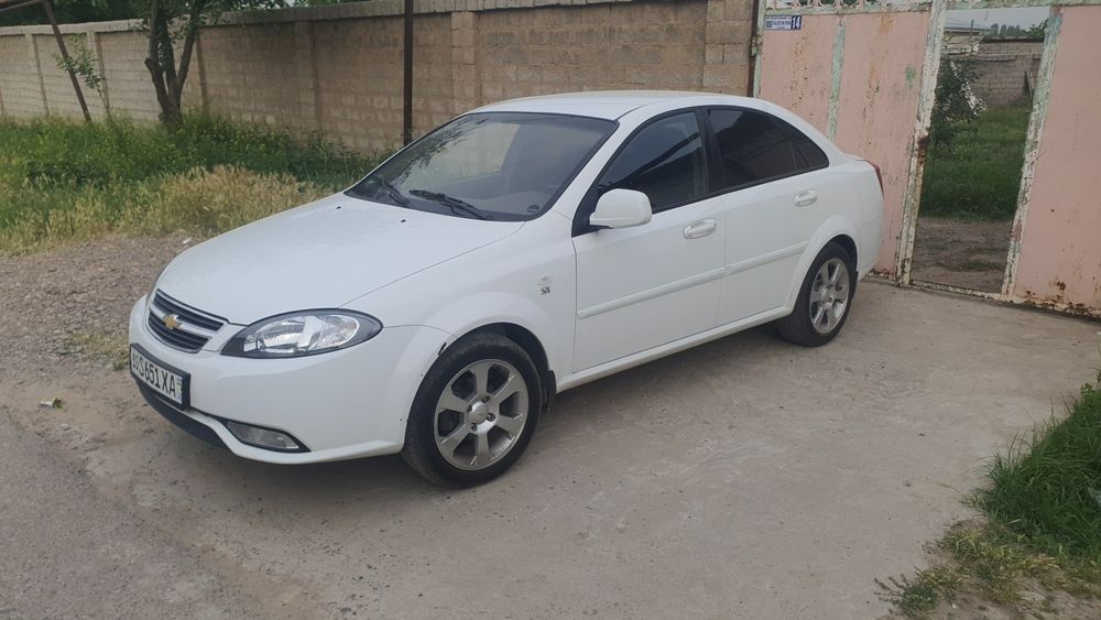 Жентра 22 йил механика 9300  . Кредит хам болади бош тулов 200$