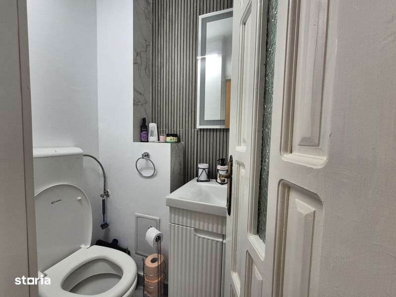 Vânzare apartament 3 camere, 70mp, decomandat, TÂRGU JIU