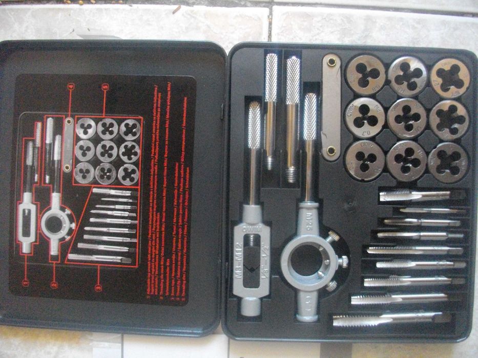 Нови:Мобилна Стойка За Бормашина KWB/К-т Метчици-Плашки М3-12-Parkside