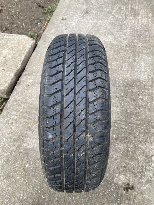 Vand 2 anvelope 185 60 R14, iarna si vara