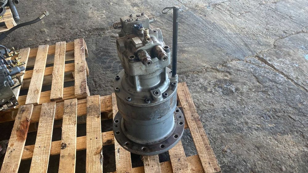 Reductor de rotire Excavator New Holland E 215 B