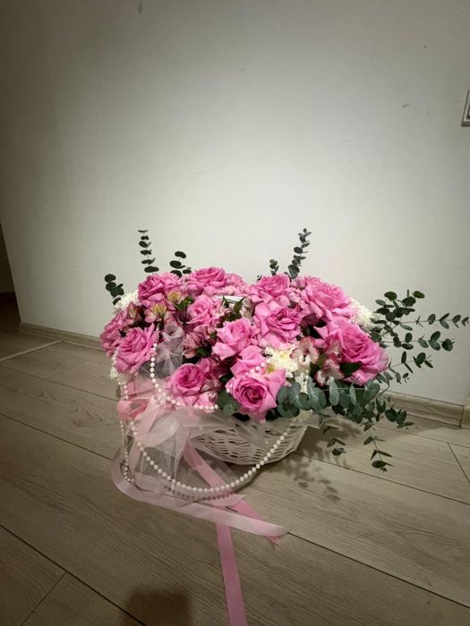 Продам цвты за хорошую цену. Свежие на корзине