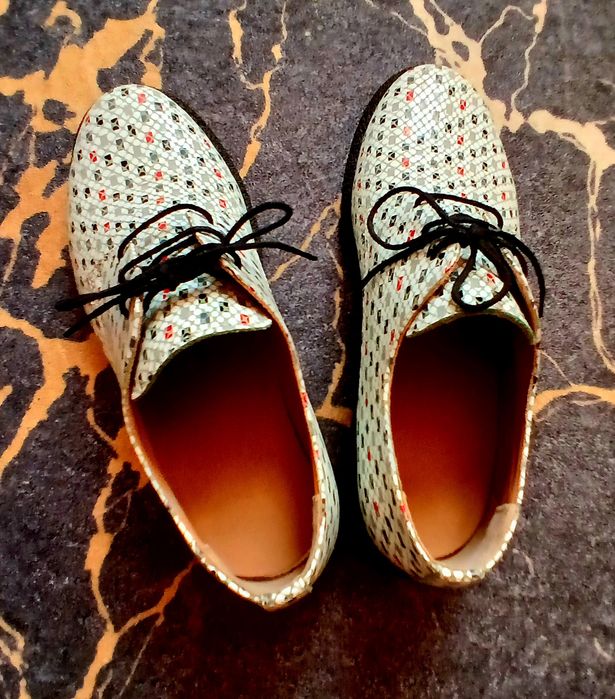 Pantofi damă eleganți!