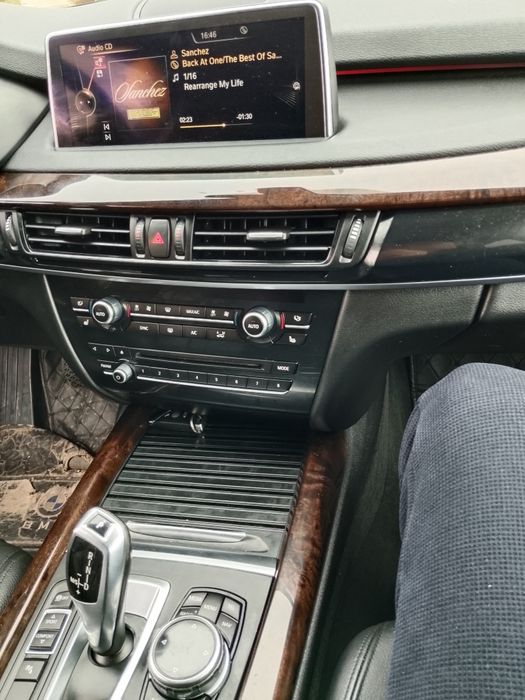 Продам BMW X-5 2014 г/в.