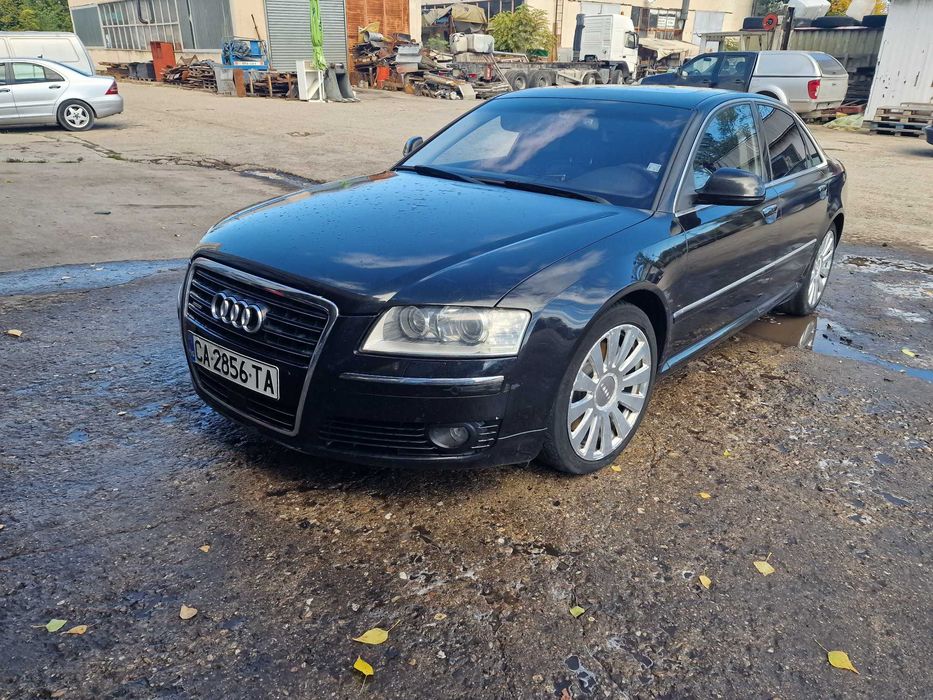 Ауди А8 автомобил
