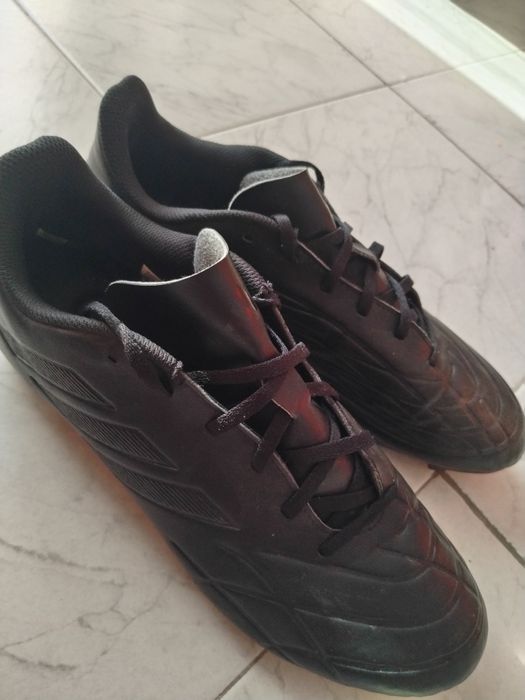 бутонки на адидас