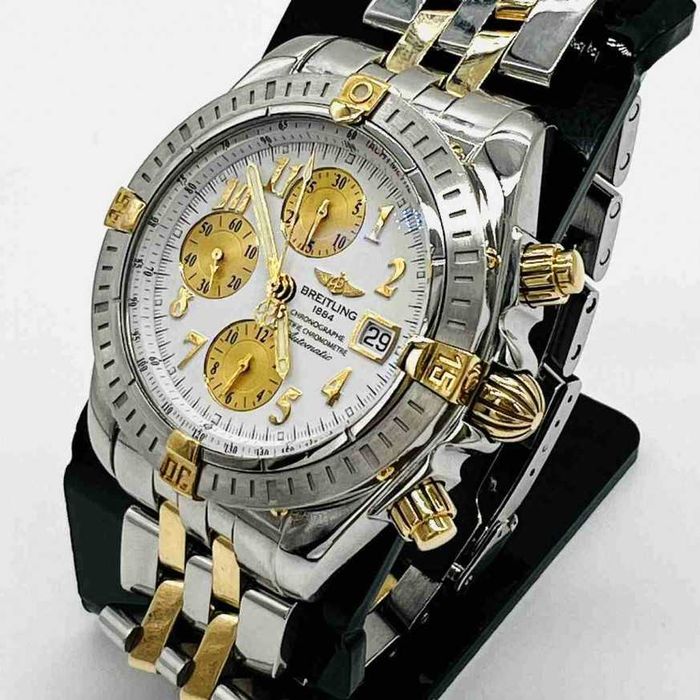 Часовник Breitling Chronomat Evolution B13356