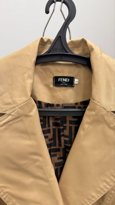 Продам плащ, размер S