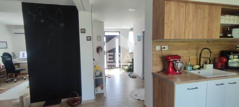 Продава се Къща в Хасково, Училищни - 215 кв.м за 871 €/кв.м - Снимка #3