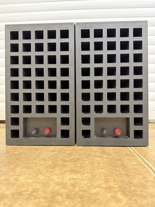 Bower & Wilkins DM-302  made in England!
