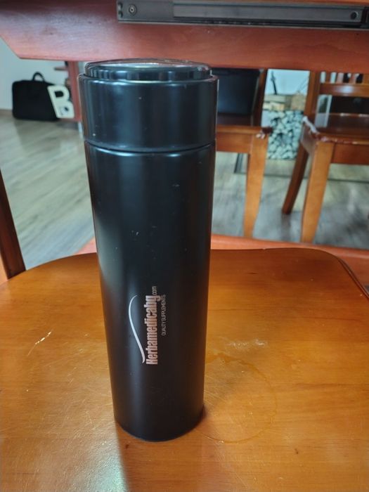 Термоси различни