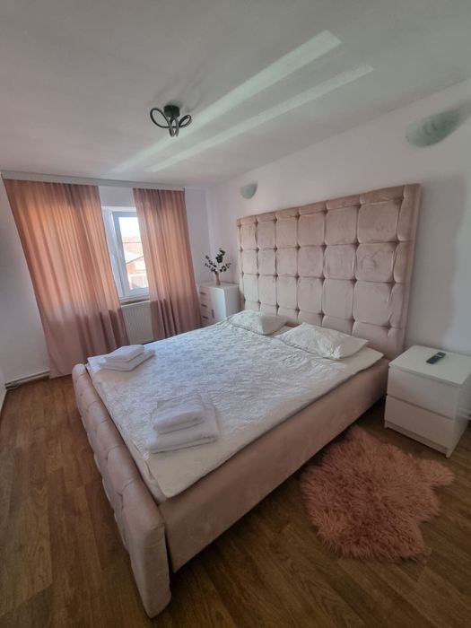 Inchiriez apartament in Radauti