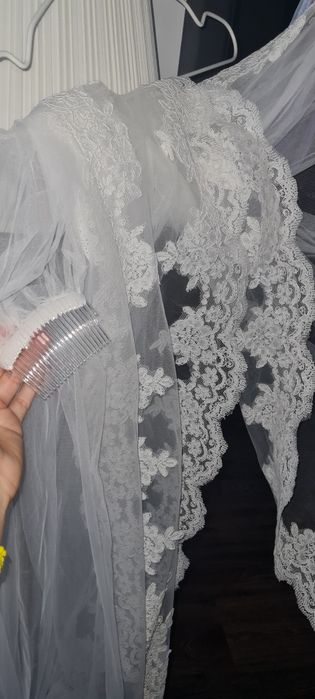 Vând Rochie de Mireasa Tip Sirenă_Másura S+M