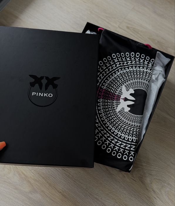 PINKO Чисто нови маратонки 37 номер