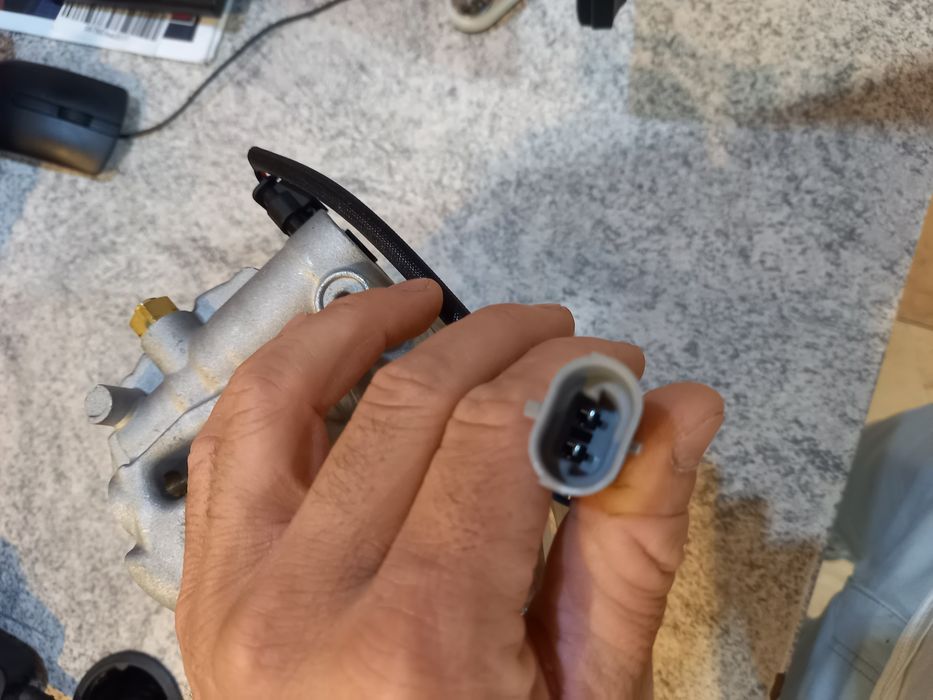 Compresor Chevrolet Cruze Opel Astra J Meriva B 1.4 benzina