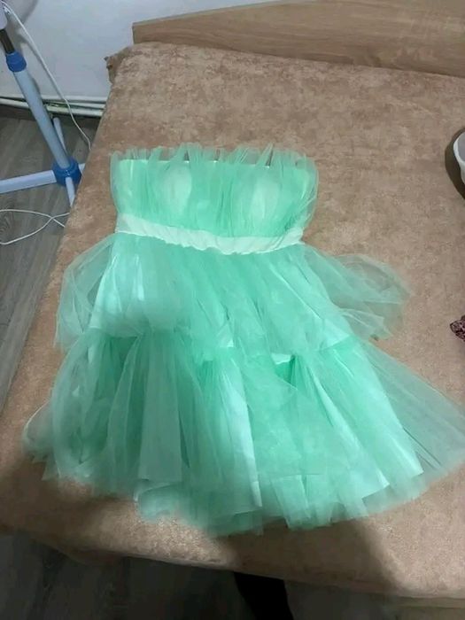 Продават се рокли!