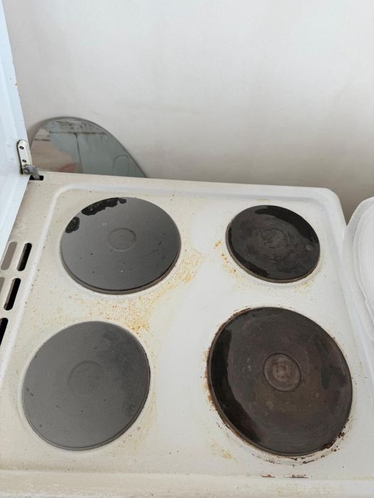 Электро плита 4 конфорка