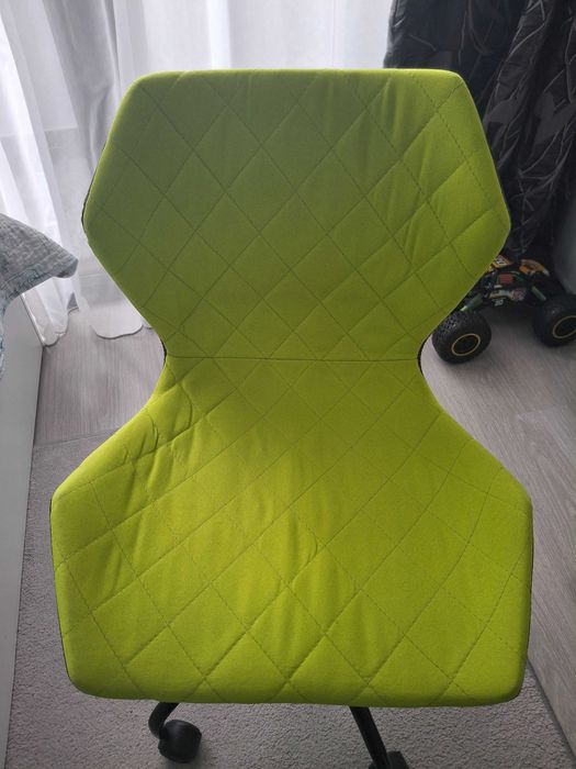 Детски стол за бюро