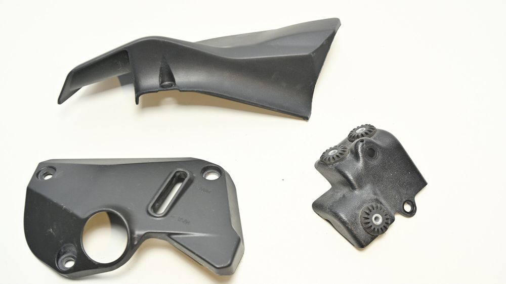 Carene Lateral Stanga Superioara Vas Expansiune Senzor Viteza Ducati