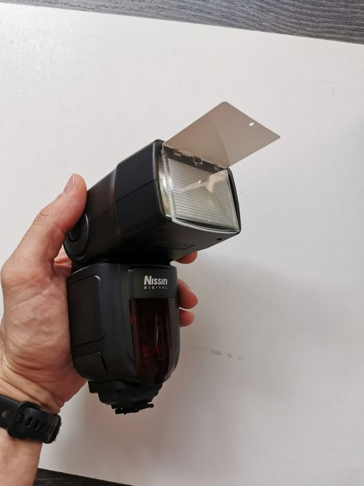 Bliț Nissin Di700a pentru sony