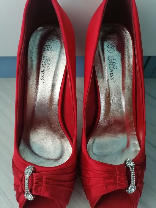 Дамски официални обувки червени