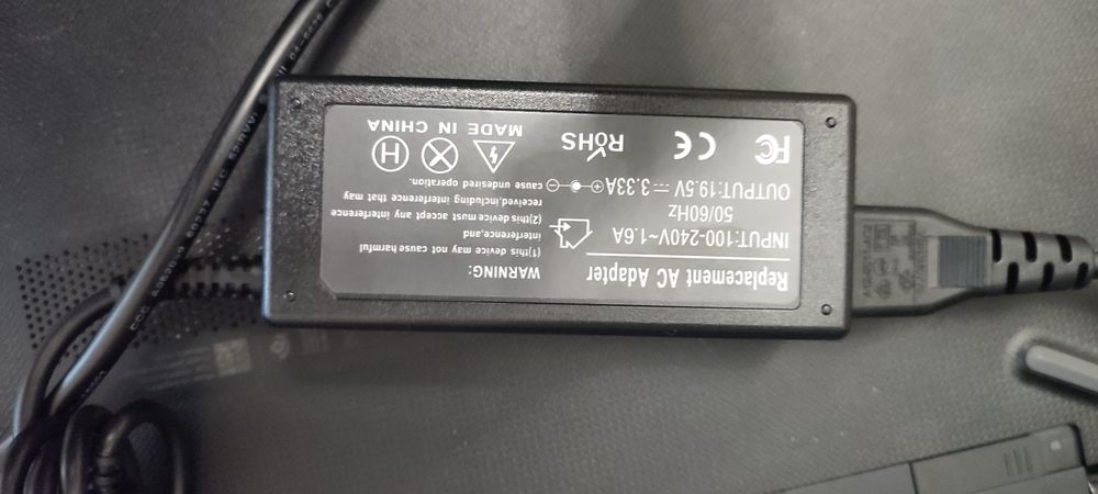 Laptop Hp windows si office cititi anuntul