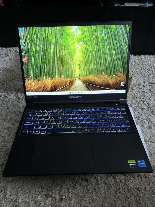 Ноутбук GigaByte G6