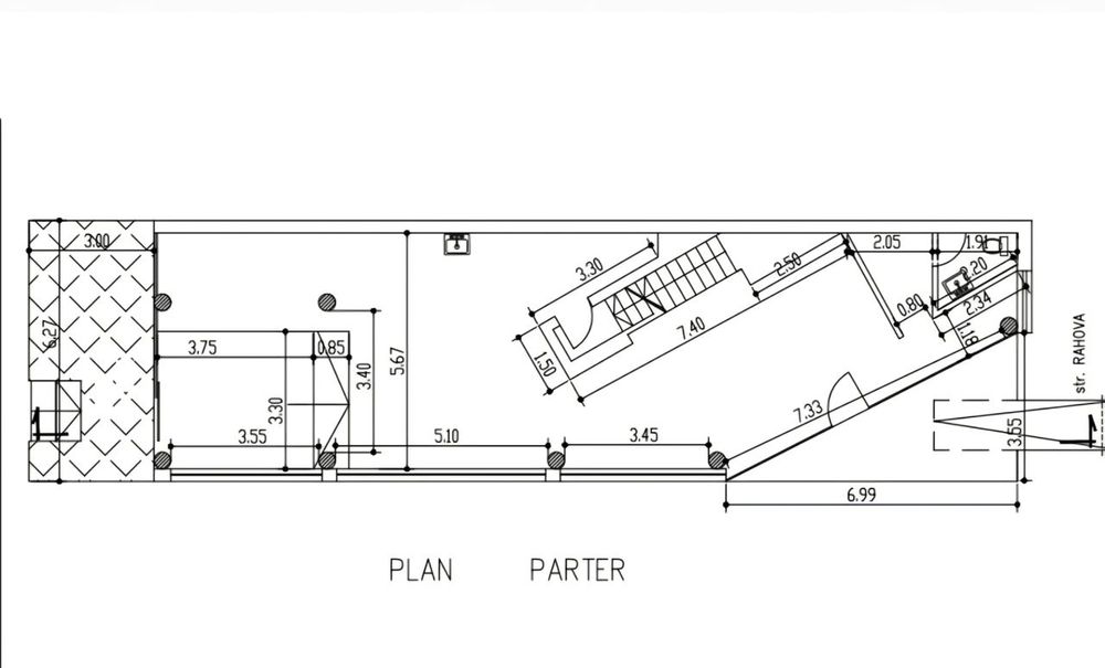 Vilă cu arhitectură futuristă și design avangardist la Cheie