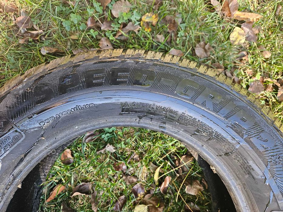 anvelope 215/65 R16 - 300 lei/set