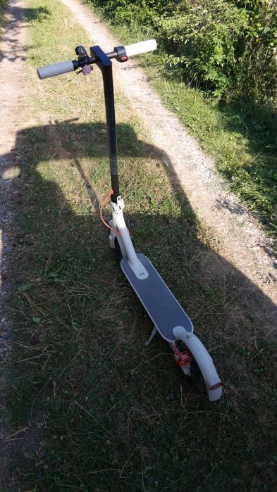 Trotinete electrica xiaomi scooter 3 ca noua 200km