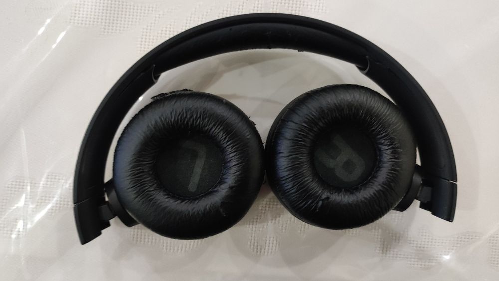 Продаю наушники JBL tune 510