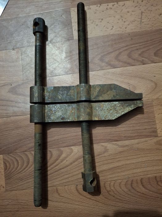 Струбцина  параллельная