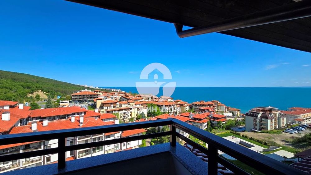 Луксозен тристаен апартамент в к-с Етъра 4, гр. Свети Влас