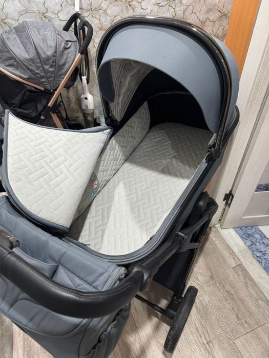 Продам коляску 2в1