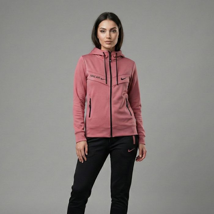 Treninguri damă, SIGLE CUSUTE