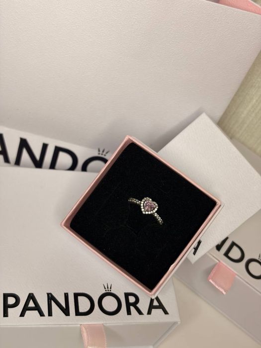 Продам кольца Pandora