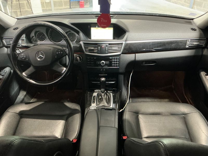 Mercedes-Benz E-Klasse E 220 CDI BlueEfficiency Avantgarde 2012