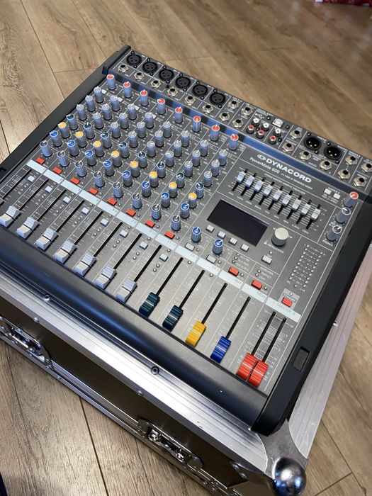 Dynacord PM 600-3 mixer cu putere si case